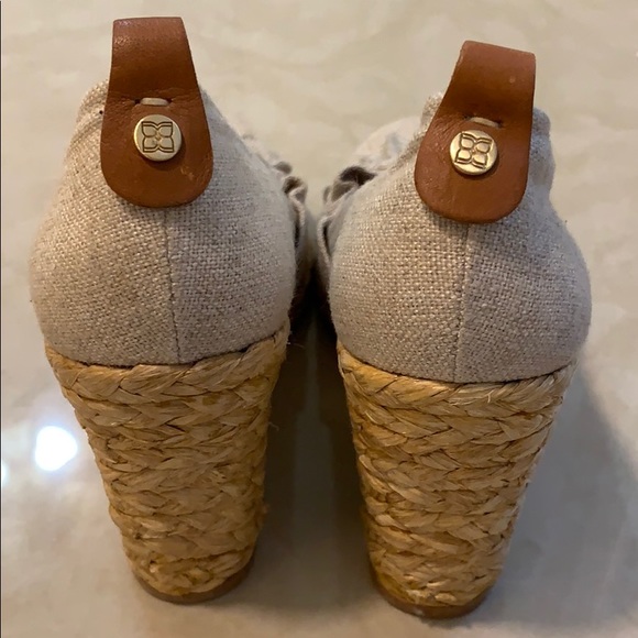 Women’s Wedges - Picture 4 of 6